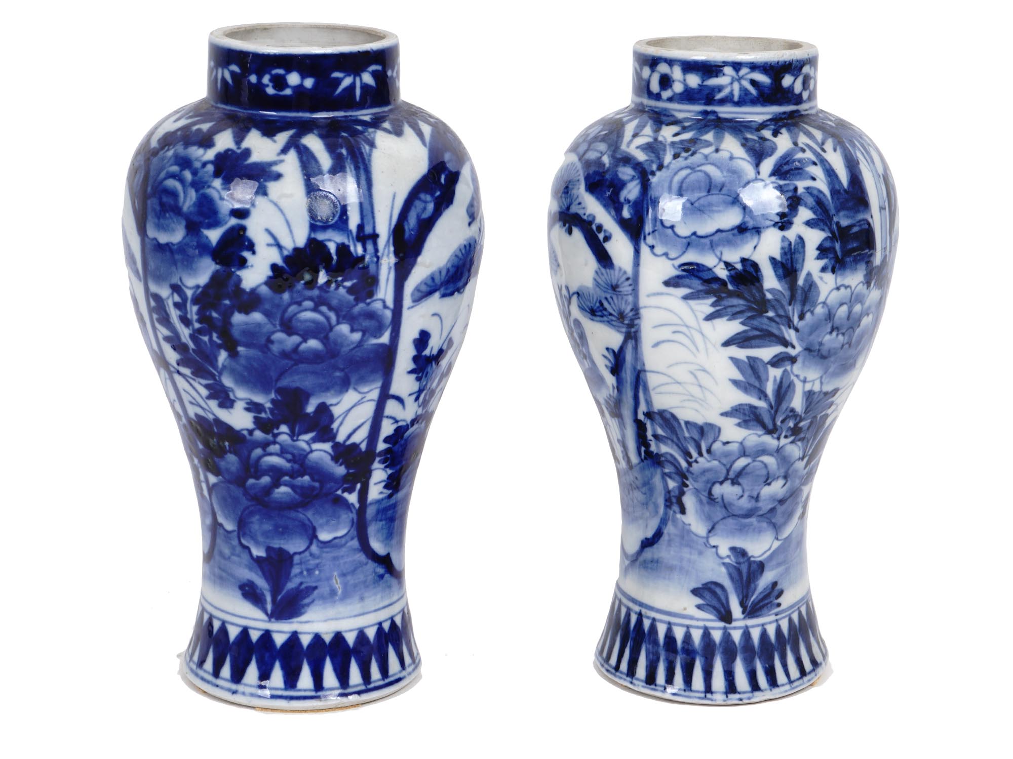 ANTIQUE CHINESE BLUE AND WHITE PORCELAIN VASES PIC-1